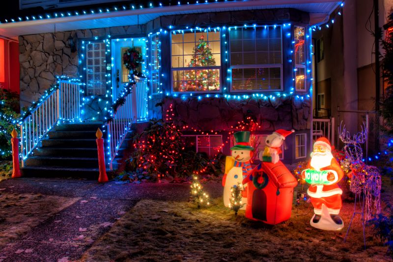 Christmas Lights Hanging in Alpharetta, GA